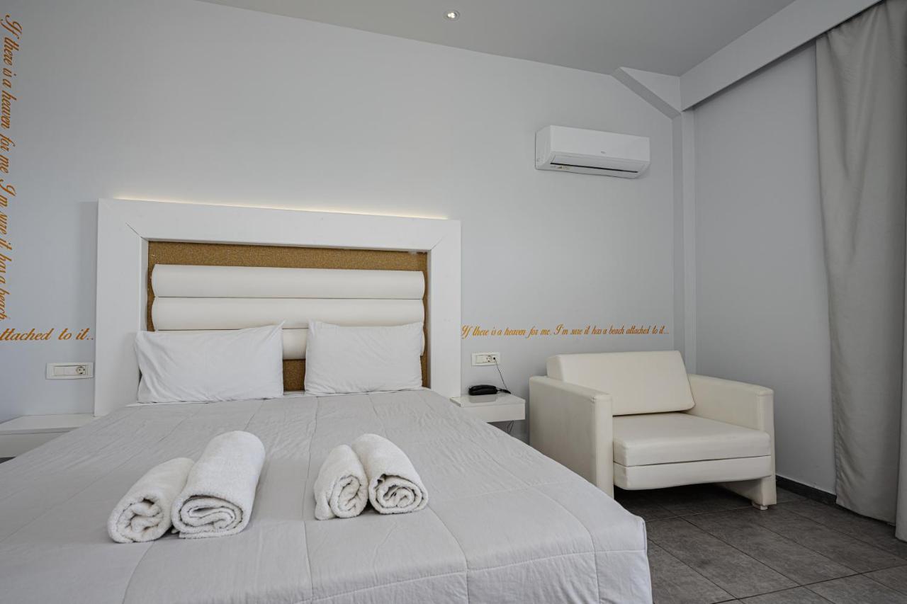 Hotel Caretta Island